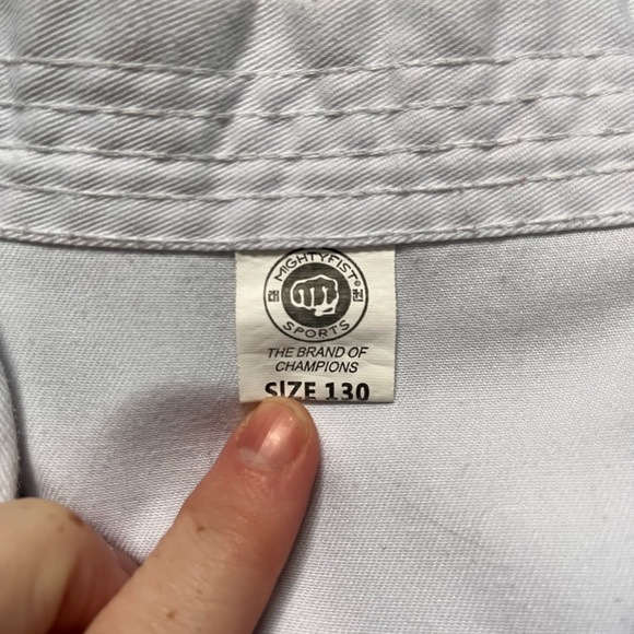 Child’s taekwondo uniform size 130 - Picture 6 of 7